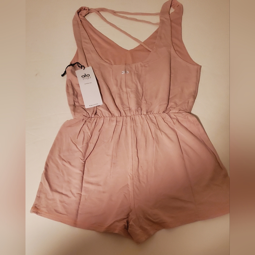 ALO Yoga Light Pink Sleeveless Dress - Picture 5 of 8